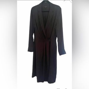 Rag&Bone beautiful black dress. L. Midi. Cross at front. Two pockets